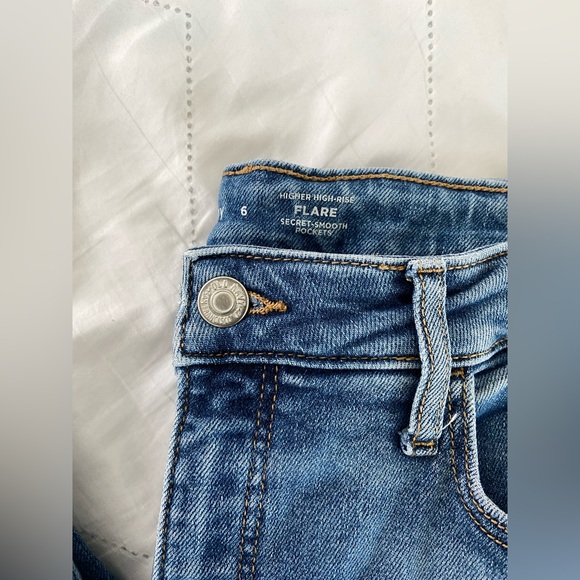 Old Navy high rise flare jeans - Picture 2 of 5